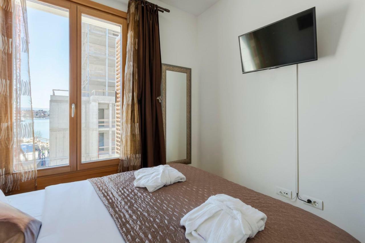New Luxury Apartment Nives On Seaside Split Exterior foto