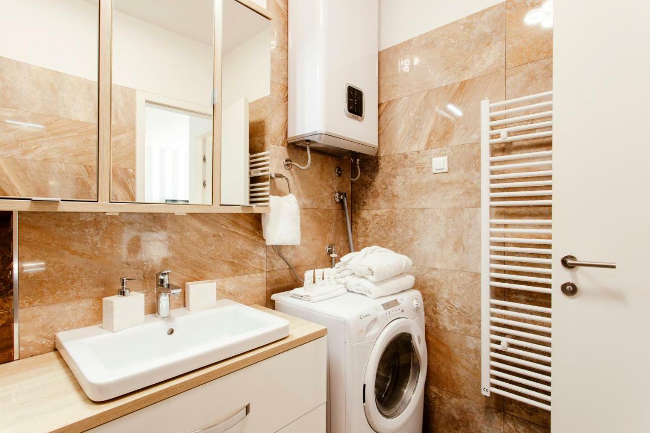 New Luxury Apartment Nives On Seaside Split Exterior foto